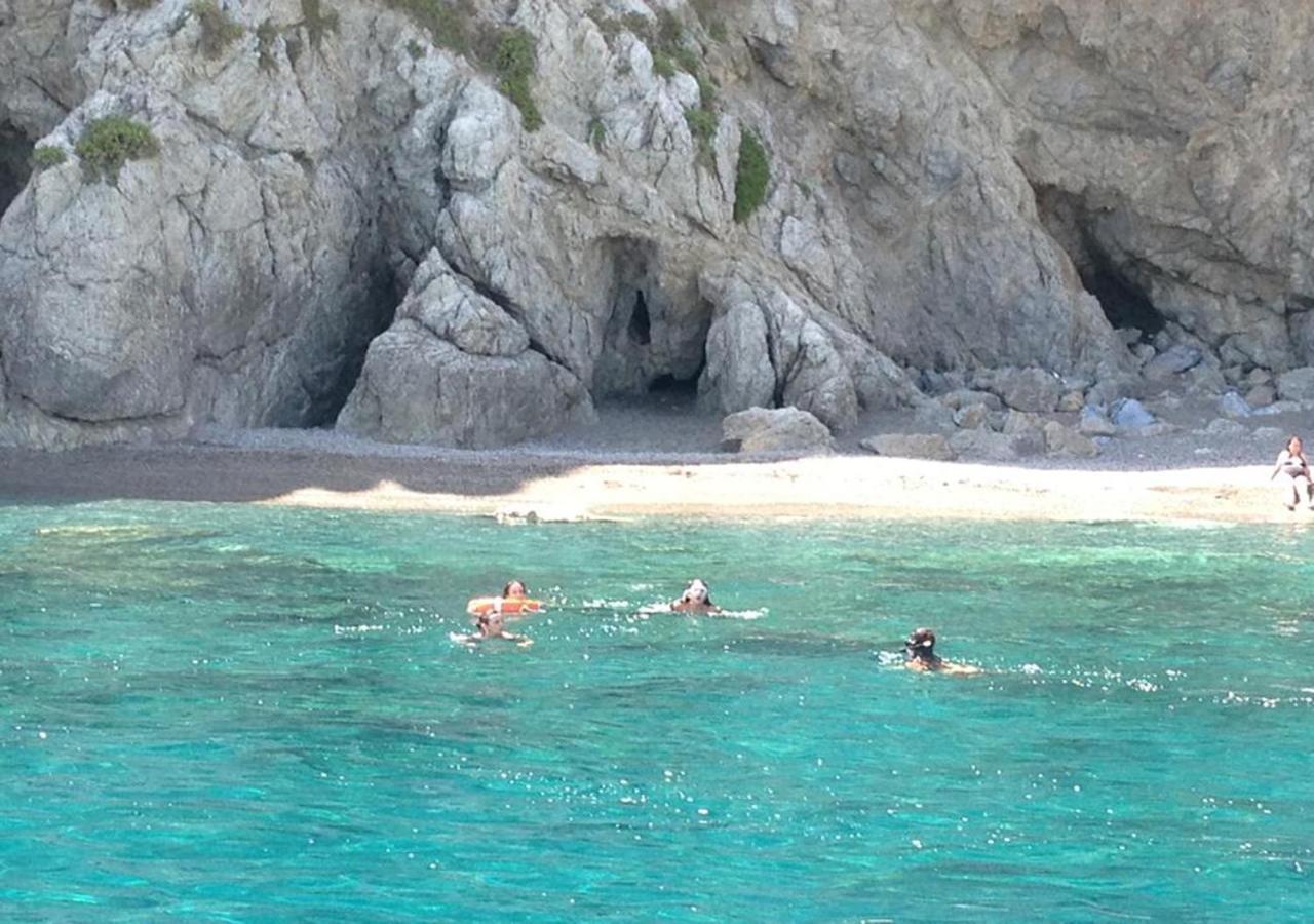 Aparthotel Baia Dei Delfini à Furnari Extérieur photo